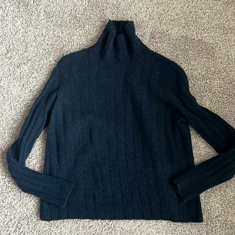 BANANA REPUBLIC - navy blue mock neck
